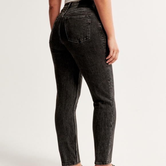 Abercrombie & Fitch Curve Love High Rise Mom Jean - Picture 5 of 8